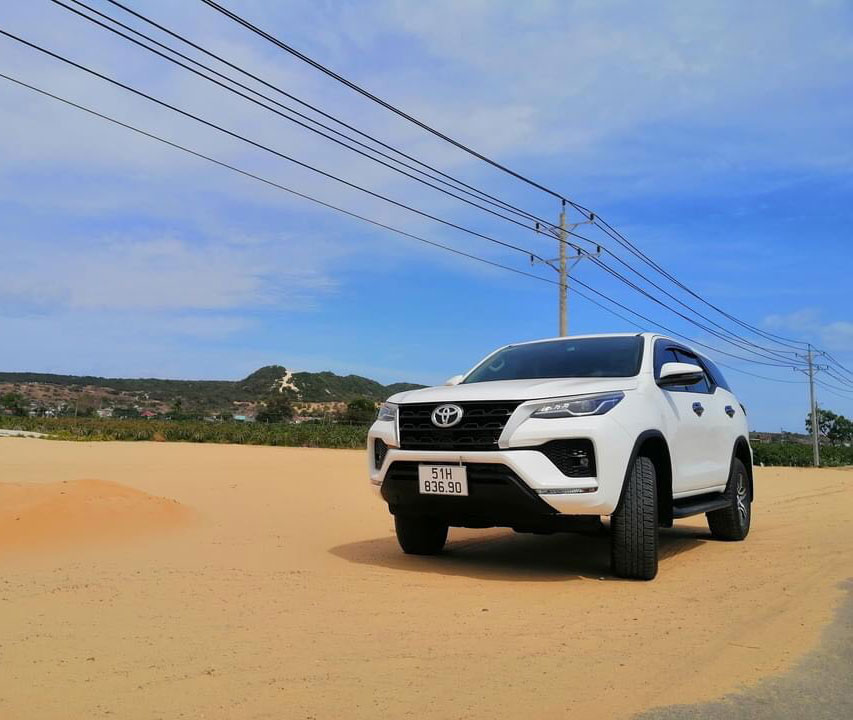 cho thuê xe 7 chỗ có tài xế tại TPHCM