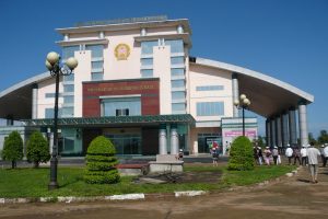 Thuê xe du lịch sài gòn đi cửa khẩu Hoa Lư Chỉ 1.700.000 vnđ